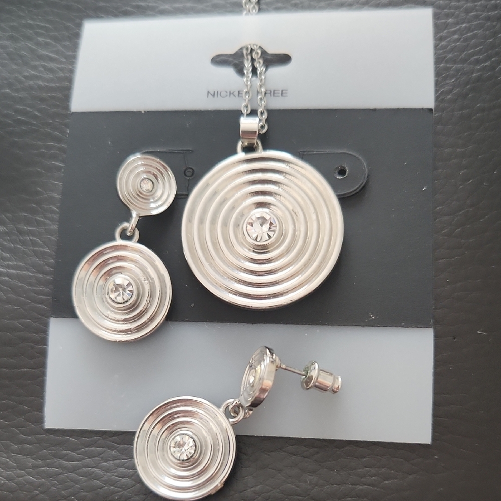 Silver Circular Pendant Necklace and Earring Set
